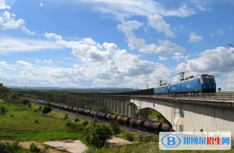 貴州2023年鐵路學(xué)校學(xué)啥好