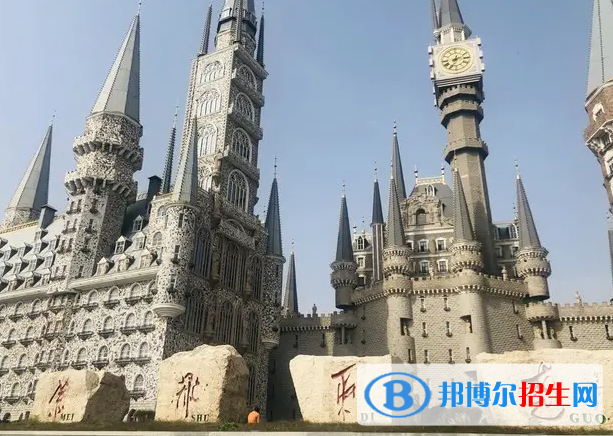 2023年河北美術(shù)學(xué)院單招專業(yè)有哪些？
