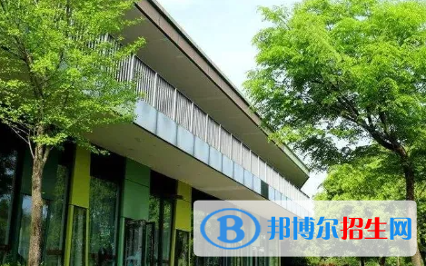 華一劍橋國際學(xué)?？孔V嗎