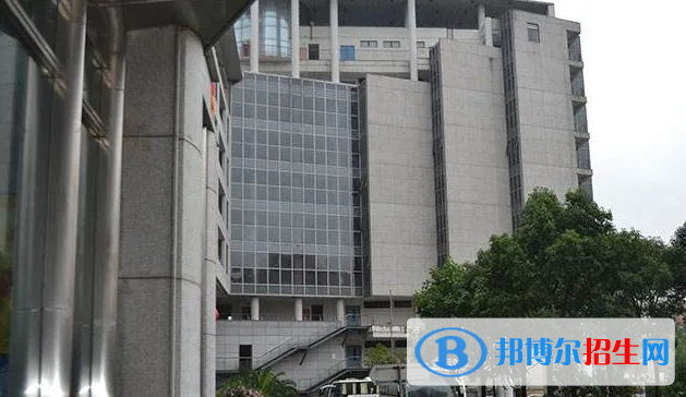 上海博華國際高中2023年學費標準