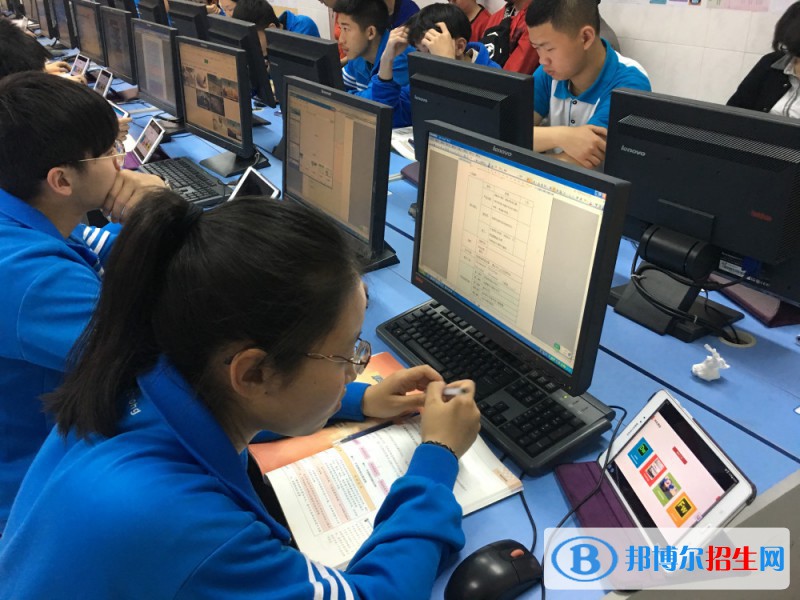 蘭州2023年男生上計算機學校學什么好
