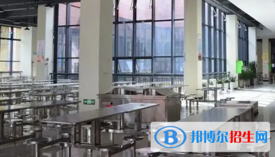 平?jīng)鍪械谝恢袑W(xué)2023年宿舍條件