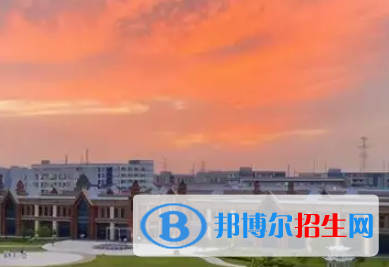 江南影視藝術(shù)職業(yè)學院是大專還是中專（江南影視藝術(shù)職業(yè)學院）