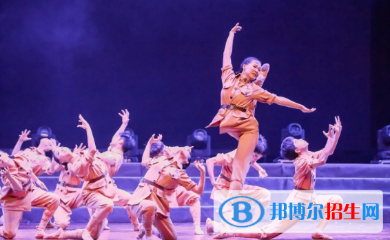 浙江2023年適合女生的中專學(xué)校