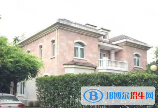 上海西華國際學(xué)?？孔V嗎
