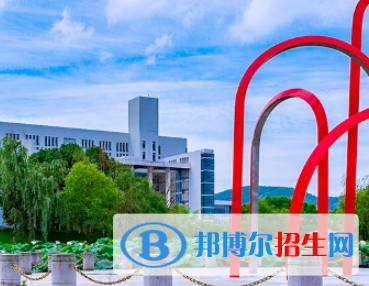 無錫商業(yè)職業(yè)技術(shù)學(xué)院是大專還是中專（無錫商業(yè)職業(yè)技術(shù)學(xué)院）