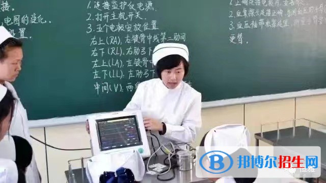 云南2023年女生上中專學校學什么好