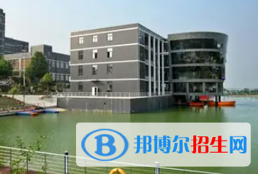 武漢海事職業(yè)學(xué)院是大專(zhuān)還是中專(zhuān)（武漢海事職業(yè)學(xué)院）