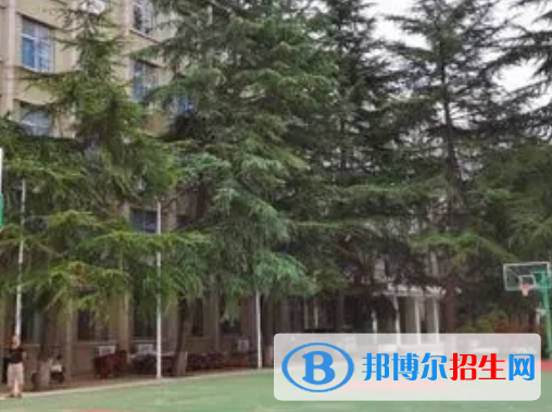 河南應(yīng)用技術(shù)職業(yè)學(xué)院是不是全日制大專院校?