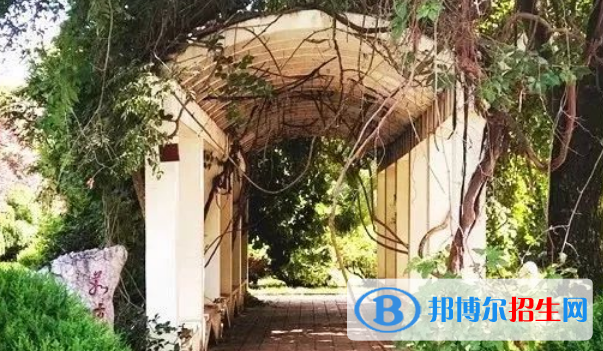 甘肅省慶陽第一中學(xué)2023年學(xué)費(fèi)、收費(fèi)多少 