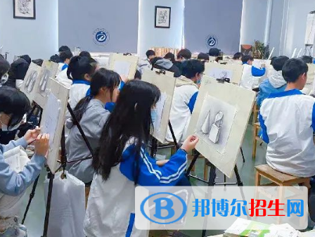 杭州2023年男生中專學什么專業(yè)好找工作