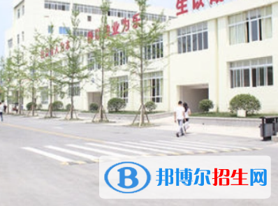 溫江中等衛(wèi)生職業(yè)學校是大專還是中專(溫江中等衛(wèi)生職業(yè)學校)