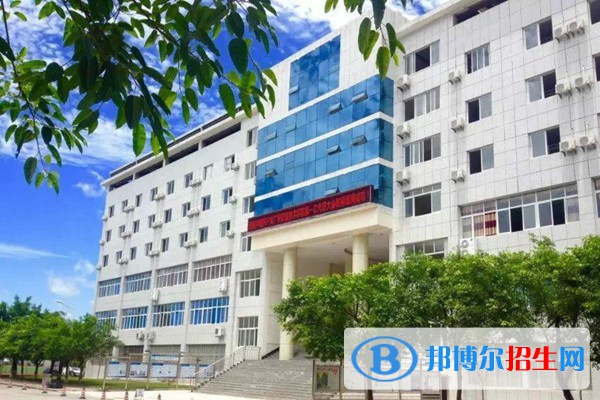 四川2023年讀計算機(jī)學(xué)校的大專
