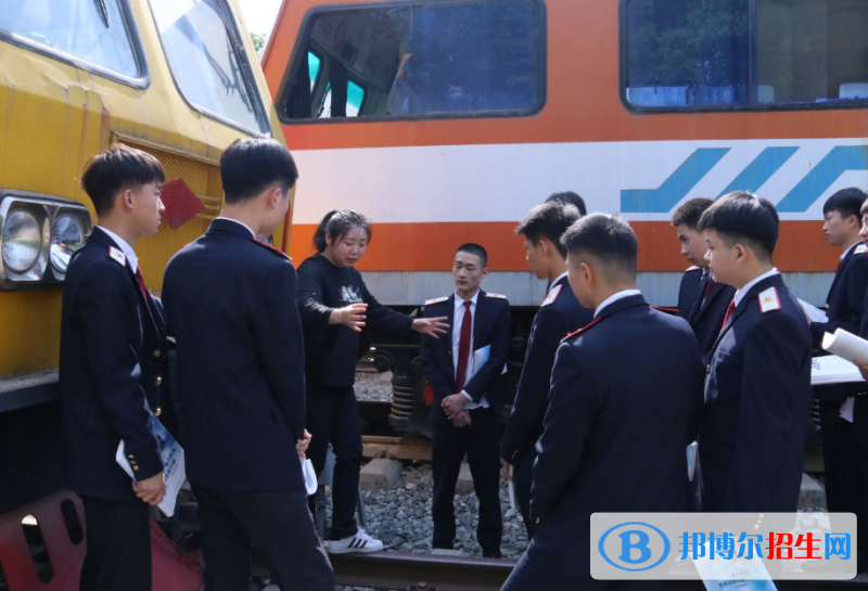 陜西2023年男生讀什么中專學校