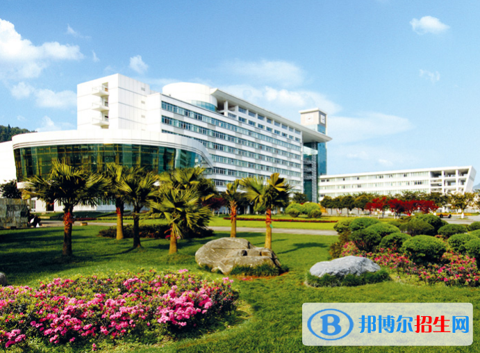 2022雅安市大學(xué)排名(校友會(huì))