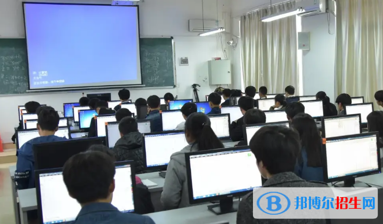 重慶2023年中專學(xué)校和職高哪個(gè)好