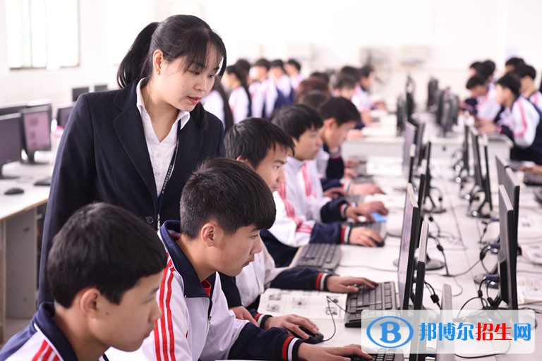 四川2023年計算機(jī)學(xué)校開設(shè)有哪些課程