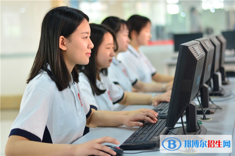 四川2023年女生學計算機學校好找工作嗎