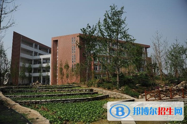 四川工程職業(yè)技術(shù)學(xué)院?jiǎn)握?023年學(xué)費(fèi)是多少