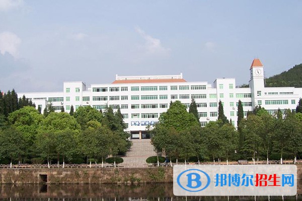 綿陽(yáng)職業(yè)技術(shù)學(xué)院?jiǎn)握?023年學(xué)費(fèi)是多少