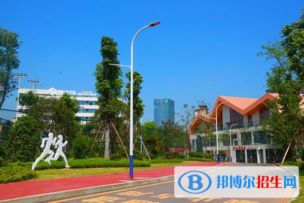 瀘州職業(yè)技術(shù)學(xué)院?jiǎn)握?023年學(xué)費(fèi)是多少
