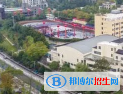 黃山學(xué)校2022年分數(shù)線是多少?(2023參考)