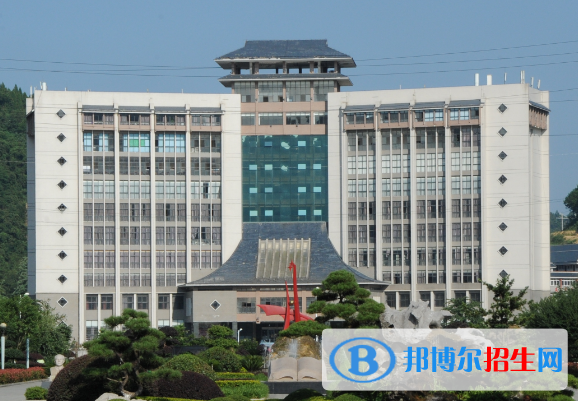 2022湘西土家族苗族自治州高職院校排名(校友會)