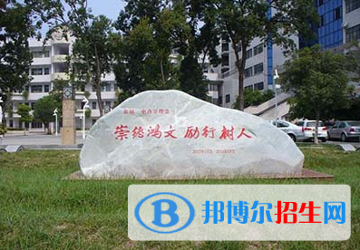 襄陽(yáng)一中鴻文中學(xué)、襄陽(yáng)三中實(shí)驗(yàn)中學(xué)2022錄取分?jǐn)?shù)線(xiàn)（2023參考）