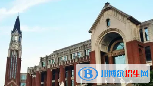 華東政法大學是不是雙一流大學嗎？