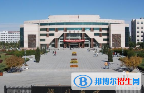 榆林學(xué)院是不是雙一流大學(xué)嗎？