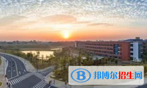 佛山科學(xué)技術(shù)學(xué)院是不是雙一流大學(xué)嗎？