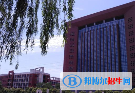 河南科技學(xué)院是不是雙一流大學(xué)嗎？