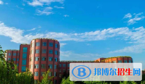 西京學(xué)院是不是雙一流大學(xué)嗎？