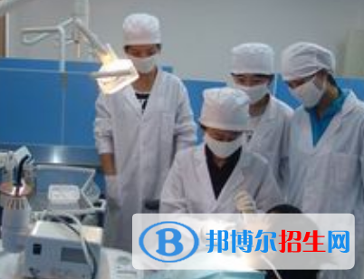 口腔醫(yī)學(xué)技術(shù)專(zhuān)業(yè)好嗎?(口腔醫(yī)學(xué)技術(shù)專(zhuān)業(yè))