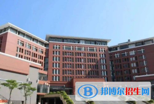 廣州南方學院是不是雙一流大學？