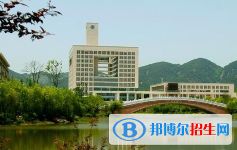 重慶師范大學是不是雙一流大學？