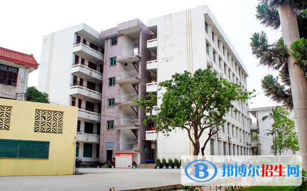 福建省新華技術(shù)學校2023年招生辦聯(lián)系電話