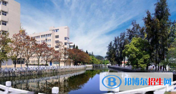 福州大學(xué)至誠學(xué)院是不是雙一流大學(xué)？