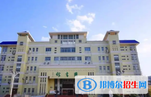 湖北醫(yī)藥學院藥護學院是不是雙一流大學？