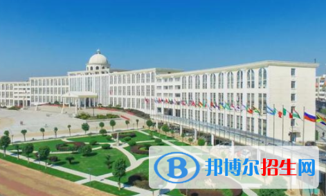 江西服裝學(xué)院是不是雙一流大學(xué)？