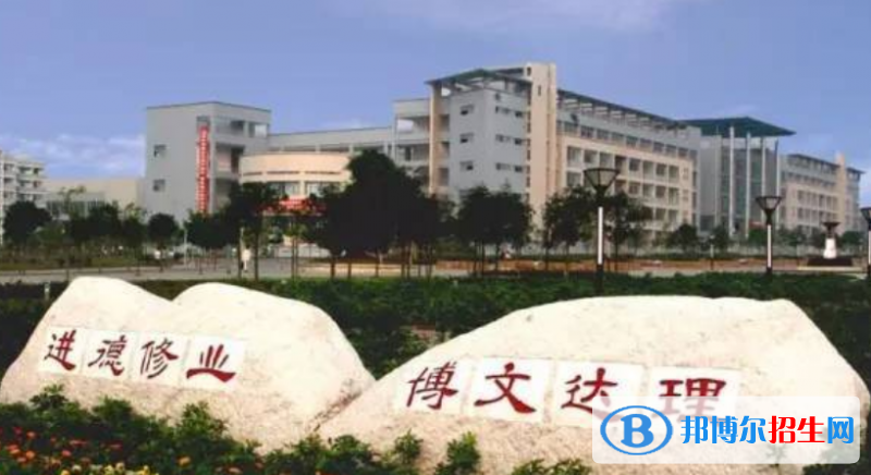 重慶人文科技學(xué)院是不是雙一流大學(xué)？ 