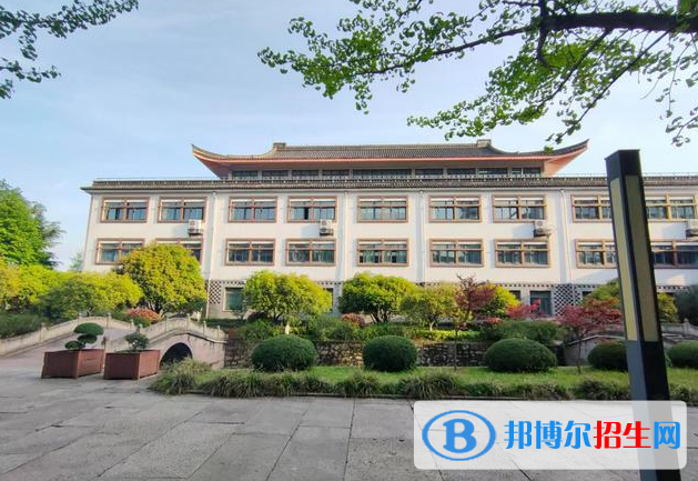 寧波鎮(zhèn)海中學高中錄取分數(shù)線(2022寧波鎮(zhèn)海中學高中)