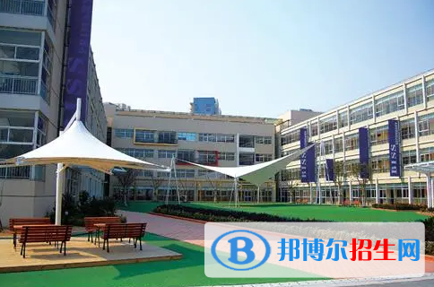 上海西華國際學(xué)校初中部怎么樣2
