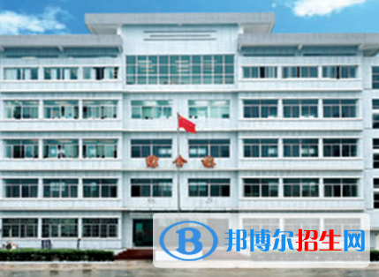重慶市機(jī)械高級(jí)技工學(xué)校2023年學(xué)費(fèi)、收費(fèi)多少