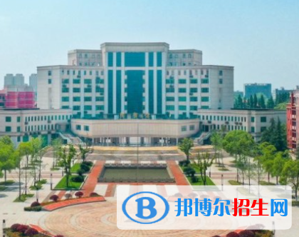 富順職業(yè)技術(shù)學(xué)校2023年報名條件、招生要求、招生對象