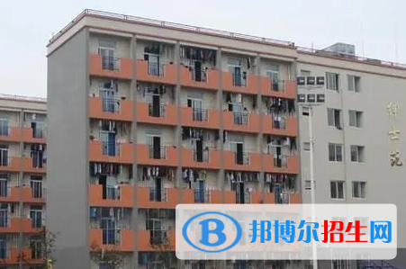 富順職業(yè)技術學校2023年招生辦聯系電話
