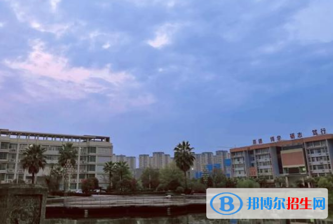 南華大學船山學院是幾本？是985和211嗎？