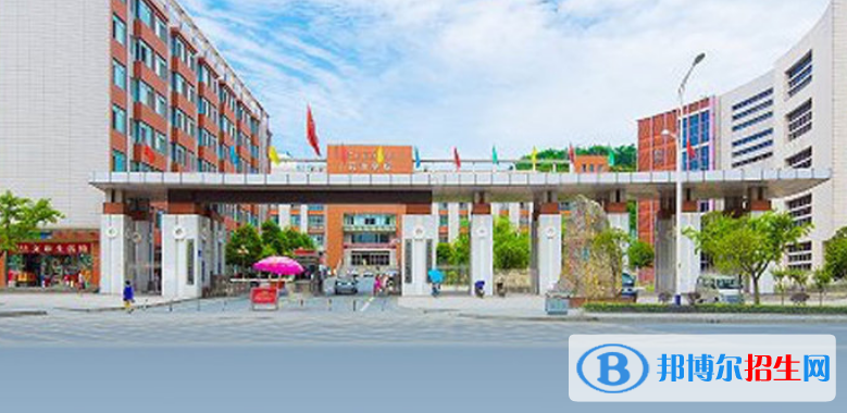 湖北醫(yī)藥學(xué)院藥護(hù)學(xué)院是幾本？是985和211嗎？