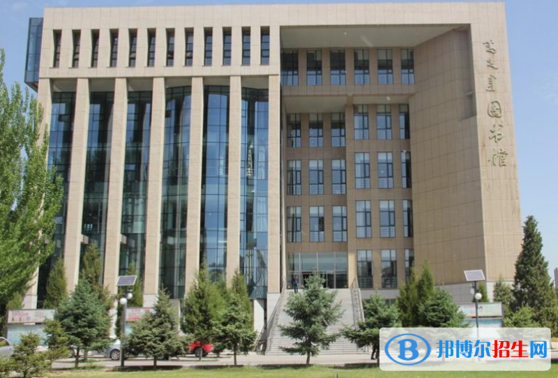 呼和浩特民族學(xué)院是幾本？是985和211嗎？