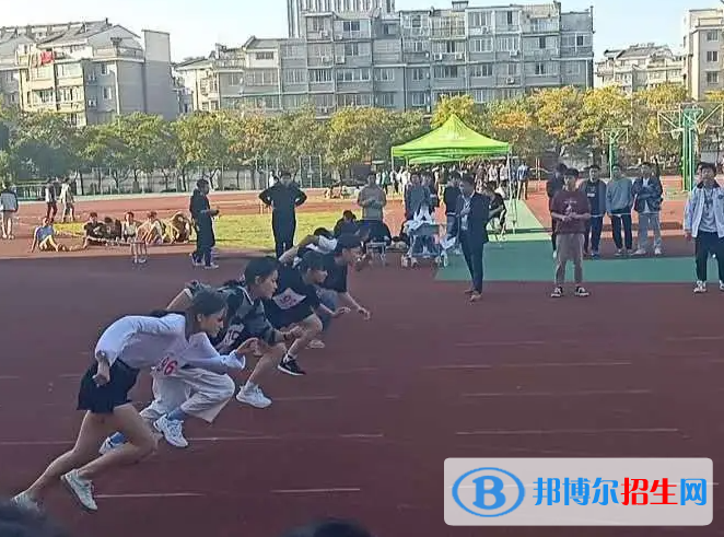 金華商業(yè)技工學(xué)校2023年學(xué)費(fèi)、收費(fèi)多少